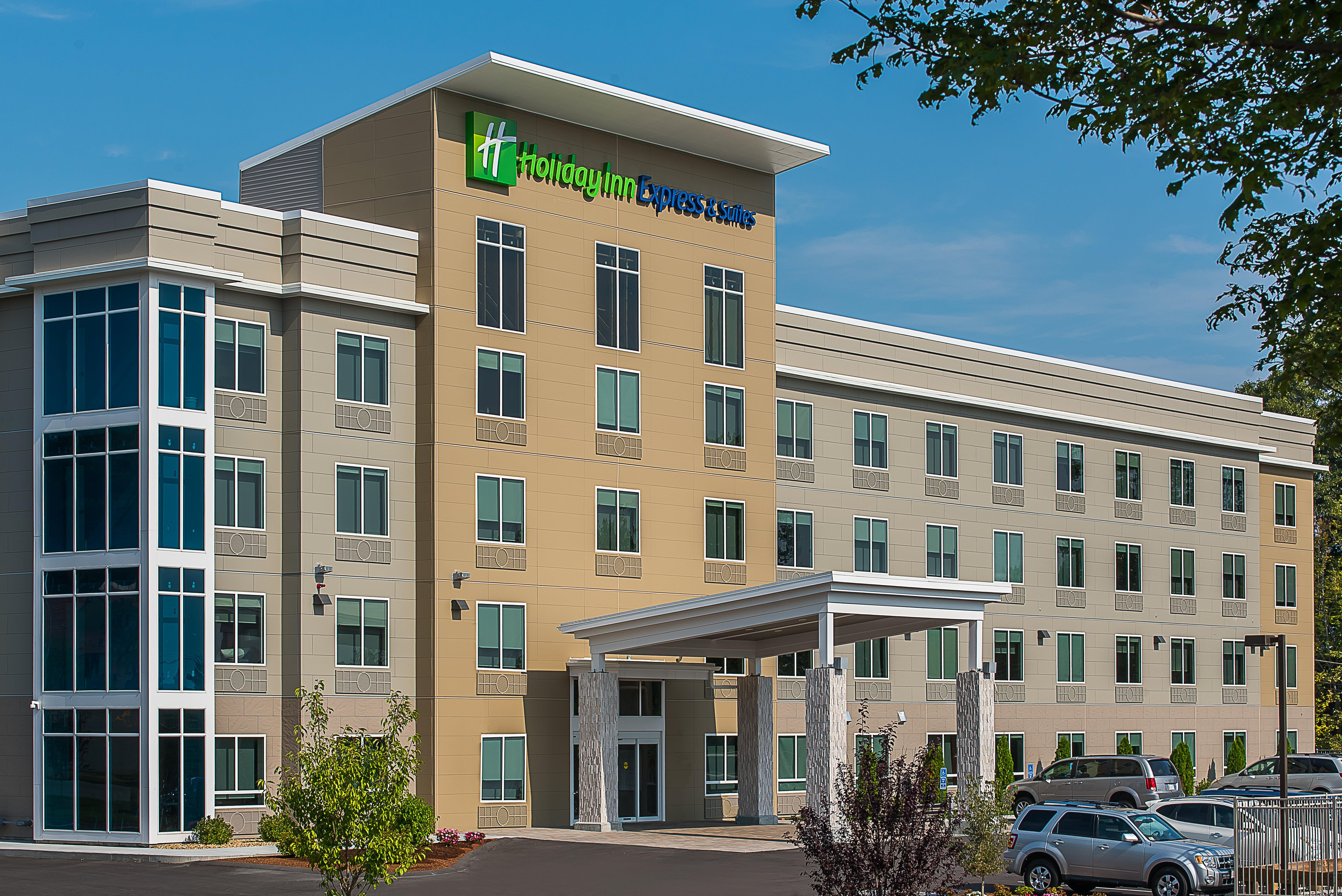 Holiday Inn Express & Suites Norwood, An Ihg Hotel Exterior photo